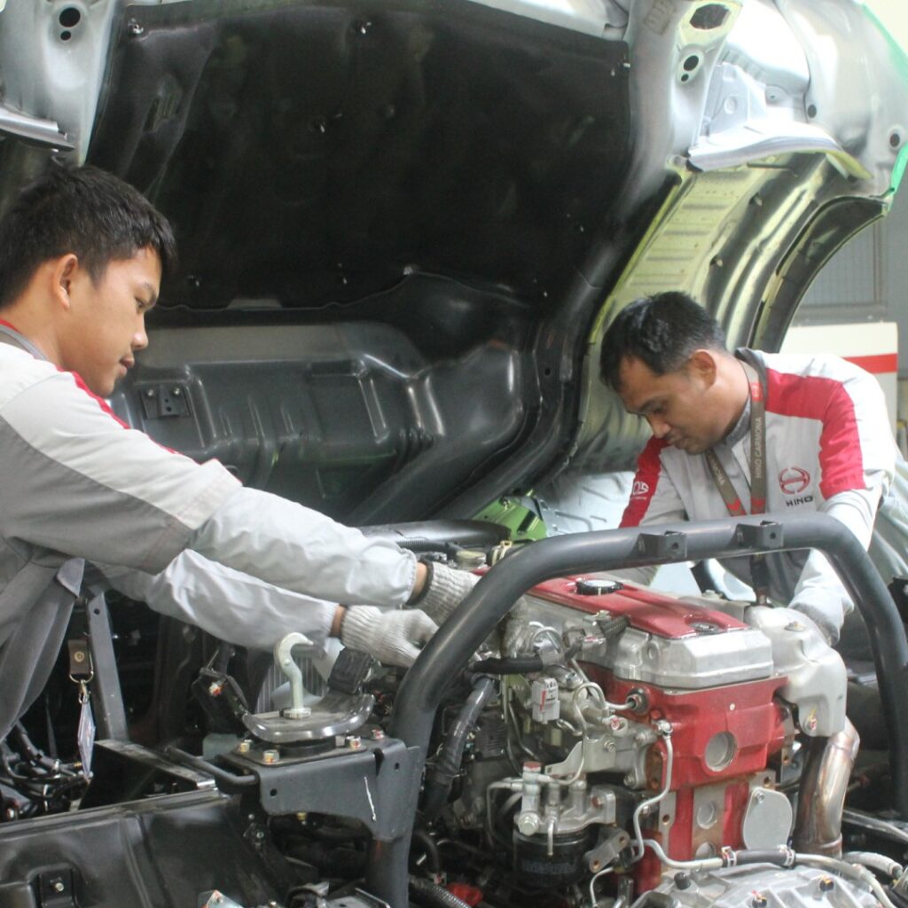 Yuk, Jaga Kesejukan Kabin Truk Anda dengan Perawatan Berkala AC Truk!