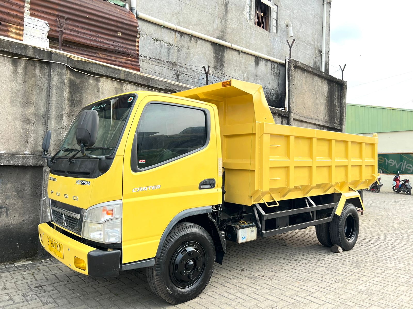 AC Truk Canter 125 Ps: Jaga Produktivitas